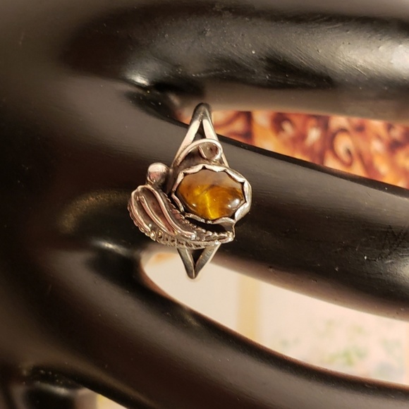 Very 1970s Tiger's Eye Sterling Silver Ring - Picture 1 of 4